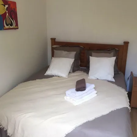 100m2, Jardin Prive, 3 A Apartment
