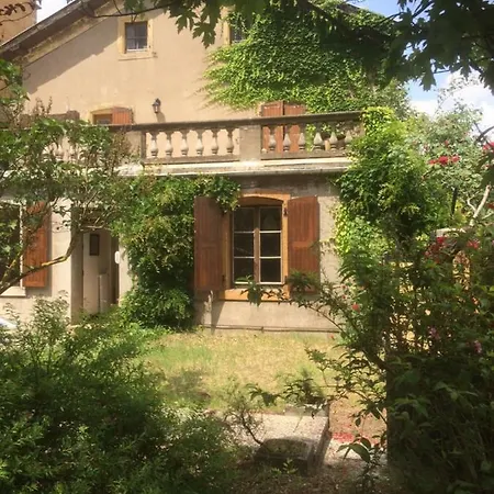 100m2, Jardin Prive, 3 A Apartment *