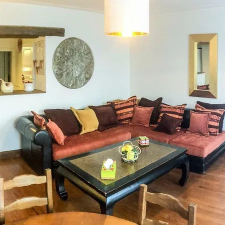 100m2, Jardin Prive, 3 A Apartment